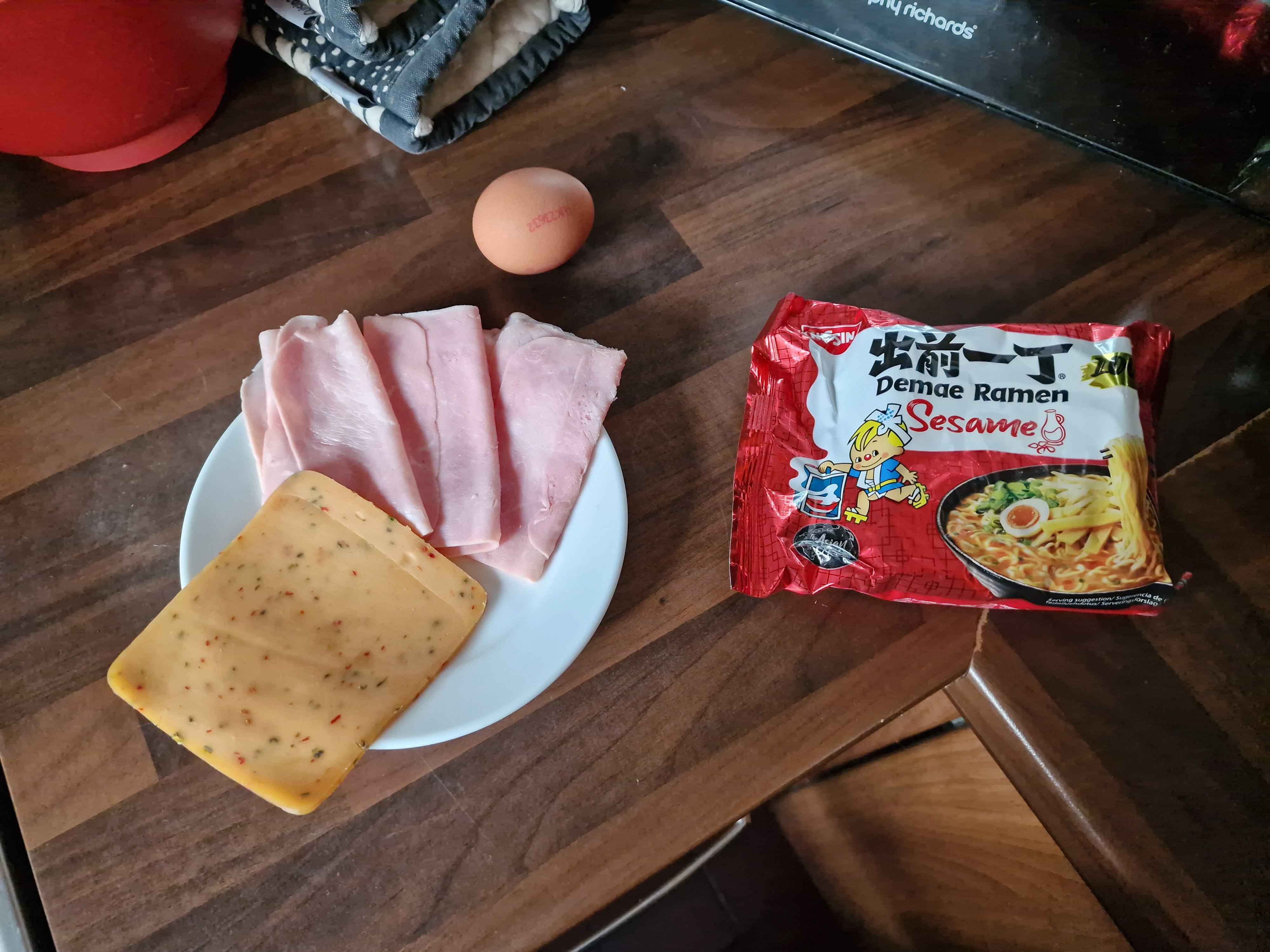 Nissin Demae Sesame à la Wikimedia Commons